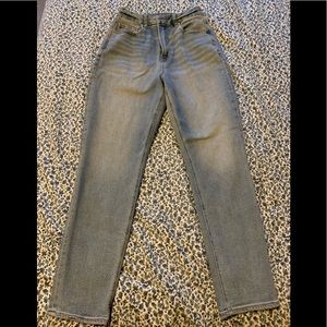American Eagle Curvy Mom Jeans